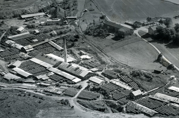 Fil:Hovin teglverk.jpg