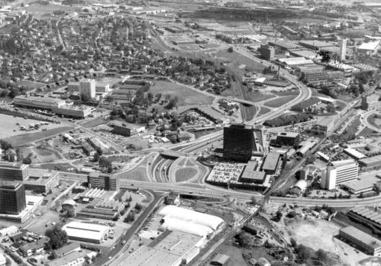 Fil:Økernsenteret (2).jpg