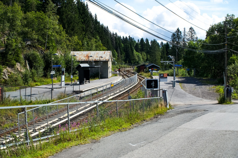 Fil:Voksenkollen Stasjon.jpg