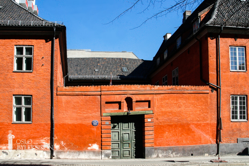 Fil:Rådhugata7 Port.jpg