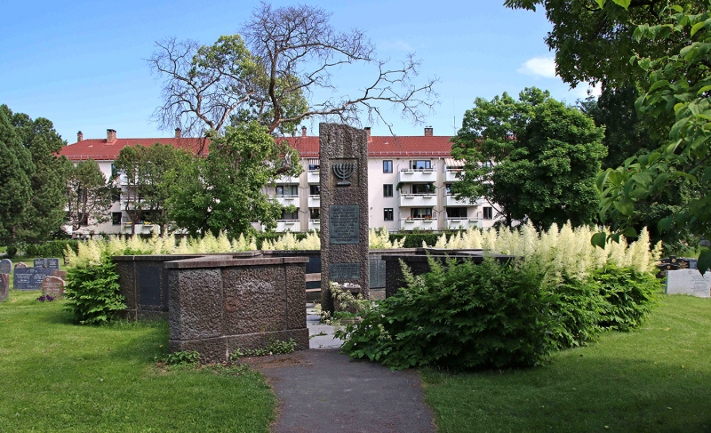 Fil:Helsfyr gravlund.jpg