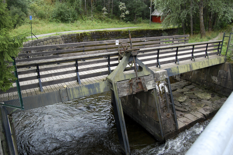 Fil:Oset slusebru.jpg