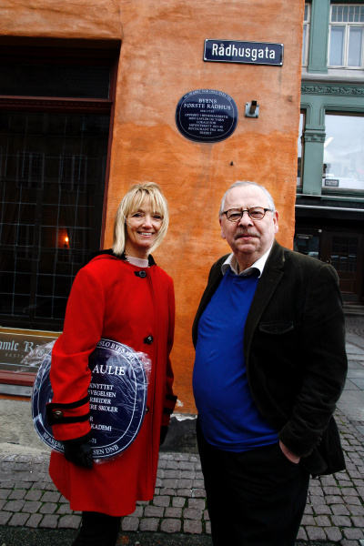 Fil:Blå skilt i Oslo.jpg