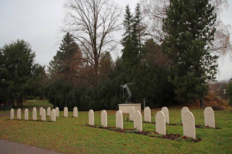 Fil:Vestre gravlund nederlandske krigsgraver.jpg